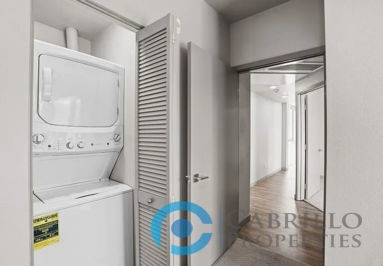 3093 Broadway #402 — Photo 14