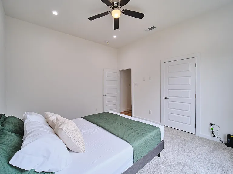 1350 Strickland St — Photo 23