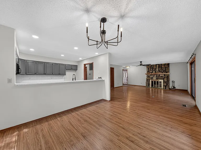 3 Joanie Ln — Photo 6