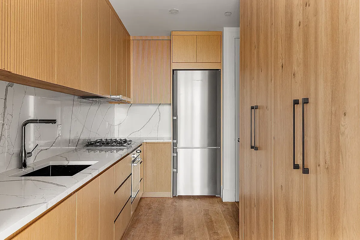 183 Mcguinness Boulevard — Photo 3