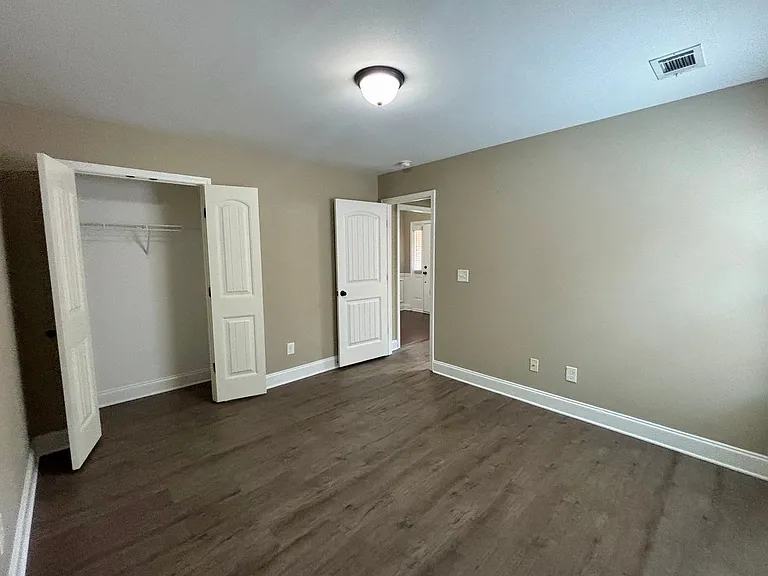 4668 Hidden Creek Dr — Photo 16