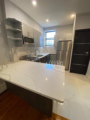 Rented by NY Living Solutions | media 22