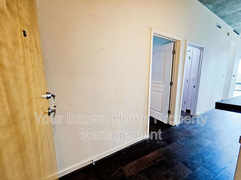 1 bed, 1.0 bath, 867 sqft, $2,150 — Photo 3
