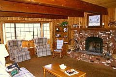 Family room w/ fireplace 