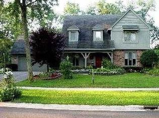 6711 Monarch Dr, Sylvania, OH 43560