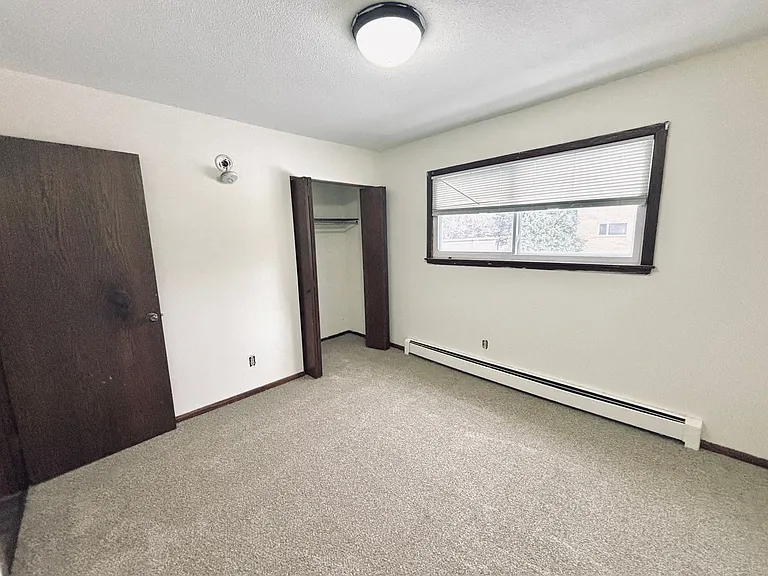 5211 Xerxes Ave N, Brooklyn Center, MN 55444 (12 Units) — Photo 8