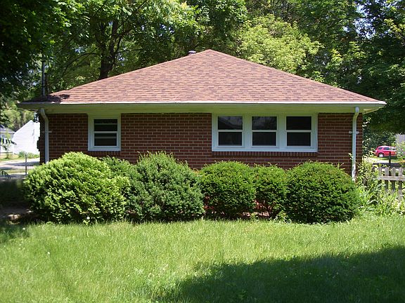 2nd image of 429 Spartan Ave