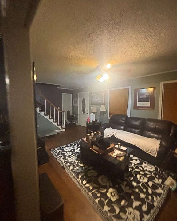 1st image of 1 Dover Rd