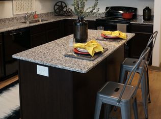 3001 Hillsborough St APT 432, Raleigh, NC 27607