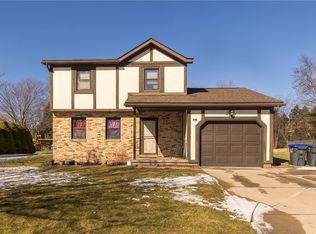 2136 E Gore Rd, Erie, PA 16510