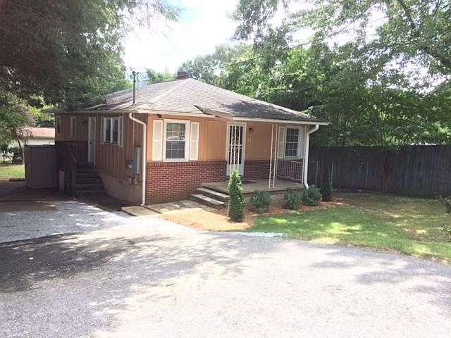 11 Mountain Rd, great commute location