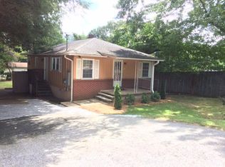 11 Mountain Rd, Hendersonville, NC 28791