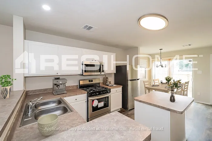 20942 Patriot Park Ln — Photo 4
