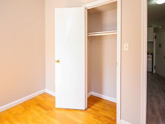 4th image of 543 E 5th St APT 11