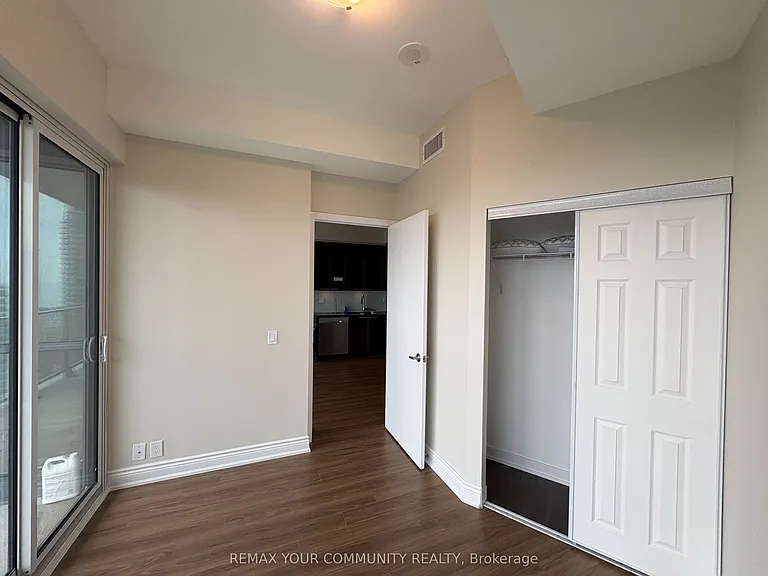 10 Park Lawn Rd #2404 — Photo 29