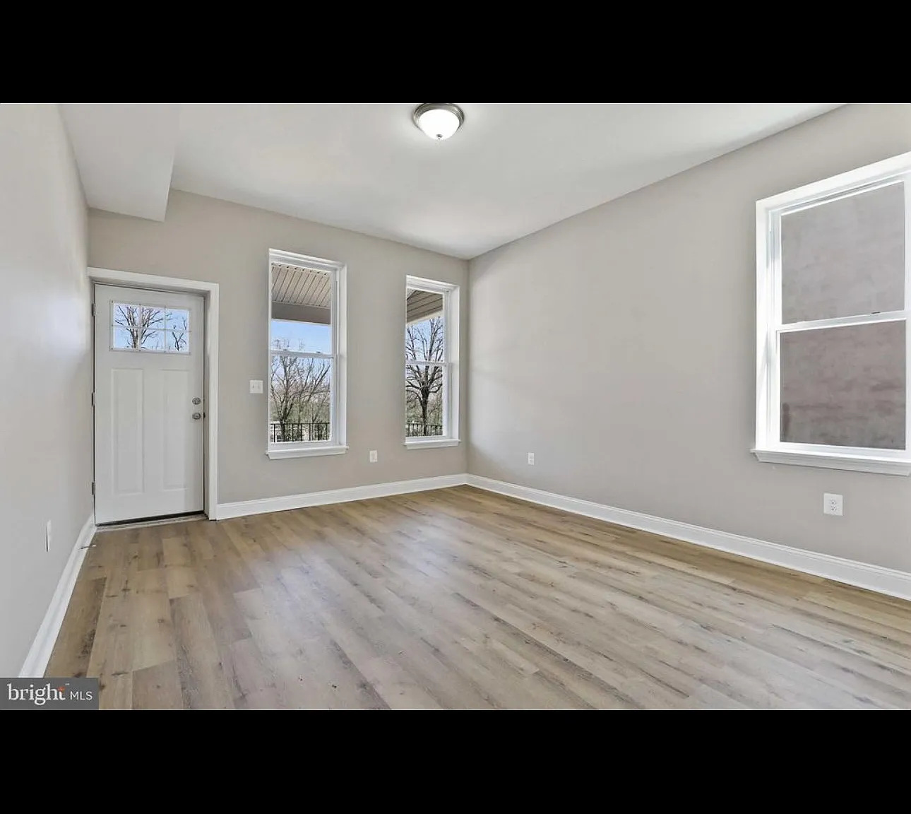 3 bed, 2.0 bath, $2,000 — Photo 2