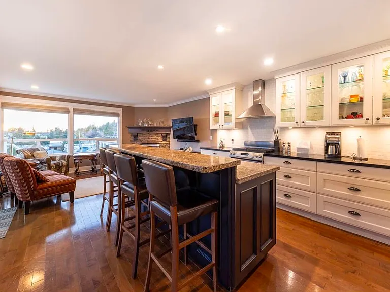 877 Stevens St #2 — Photo 30