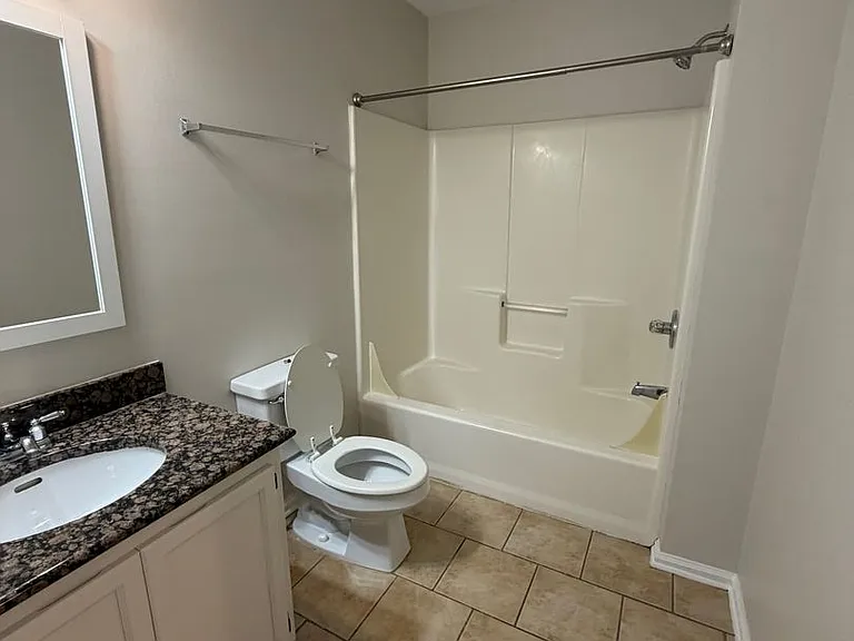 449 N Donahue Dr #D28 — Photo 8