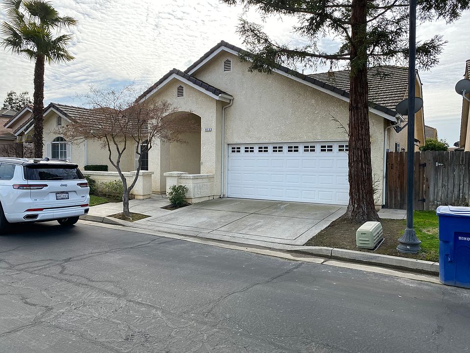 Front Entrance and Patio