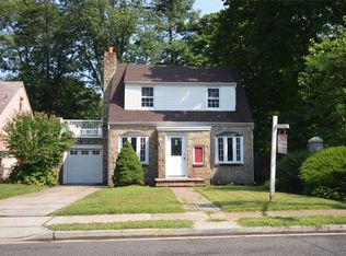 172 Prince Ave, Freeport, NY 11520