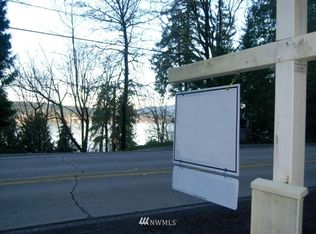 1601 W Lake Sammamish Pkwy SE, Bellevue, WA