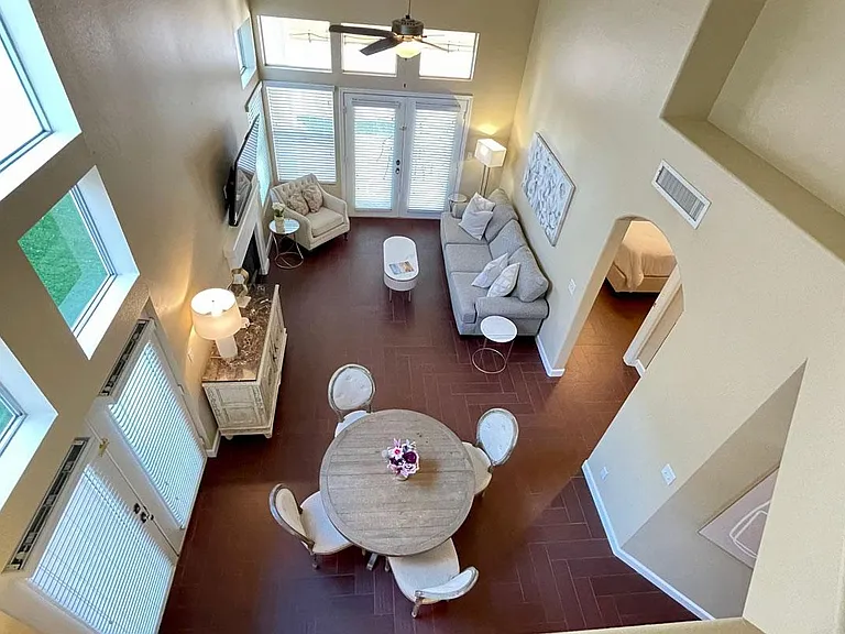 1147 E Amberwood Dr — Photo 27