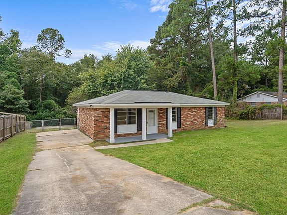 2nd image of 2910 Cumberland Drive