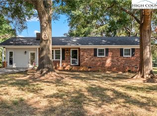 149 Somersault Ln, Elkin, NC 28621