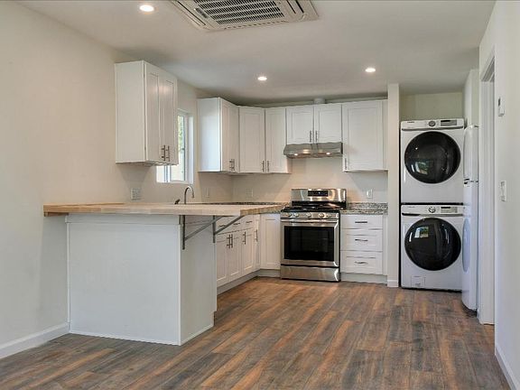 4th image of 22949 Covello St