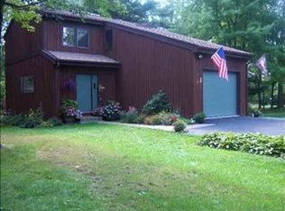 84 Vosburgh Rd, Averill Park, NY 12018