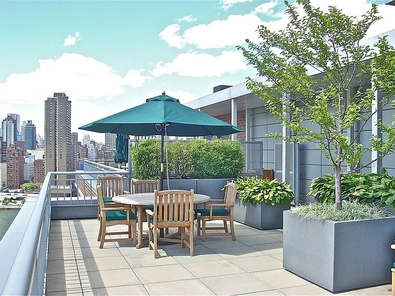 455 Main St #16A — Photo 13