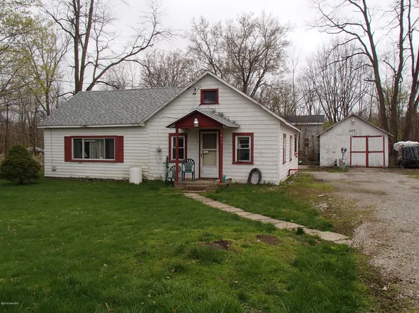 207 College St, Albion, MI 49224