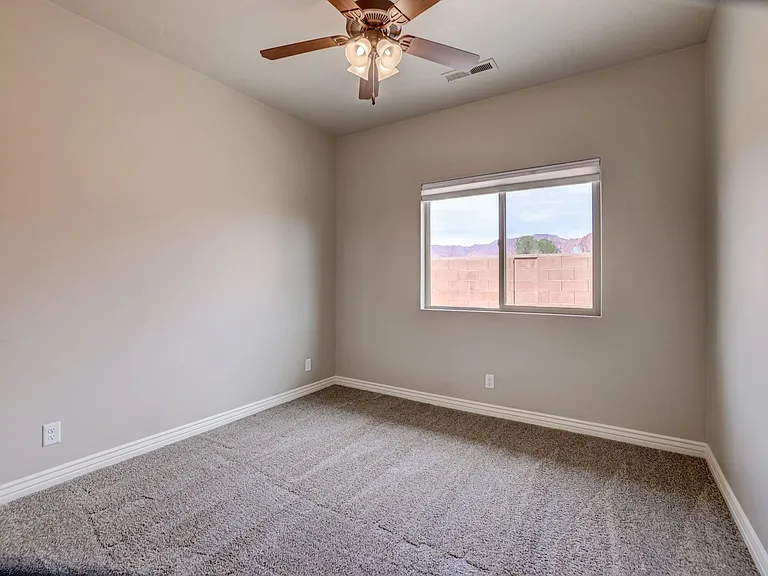 254 W 200 S — Photo 11