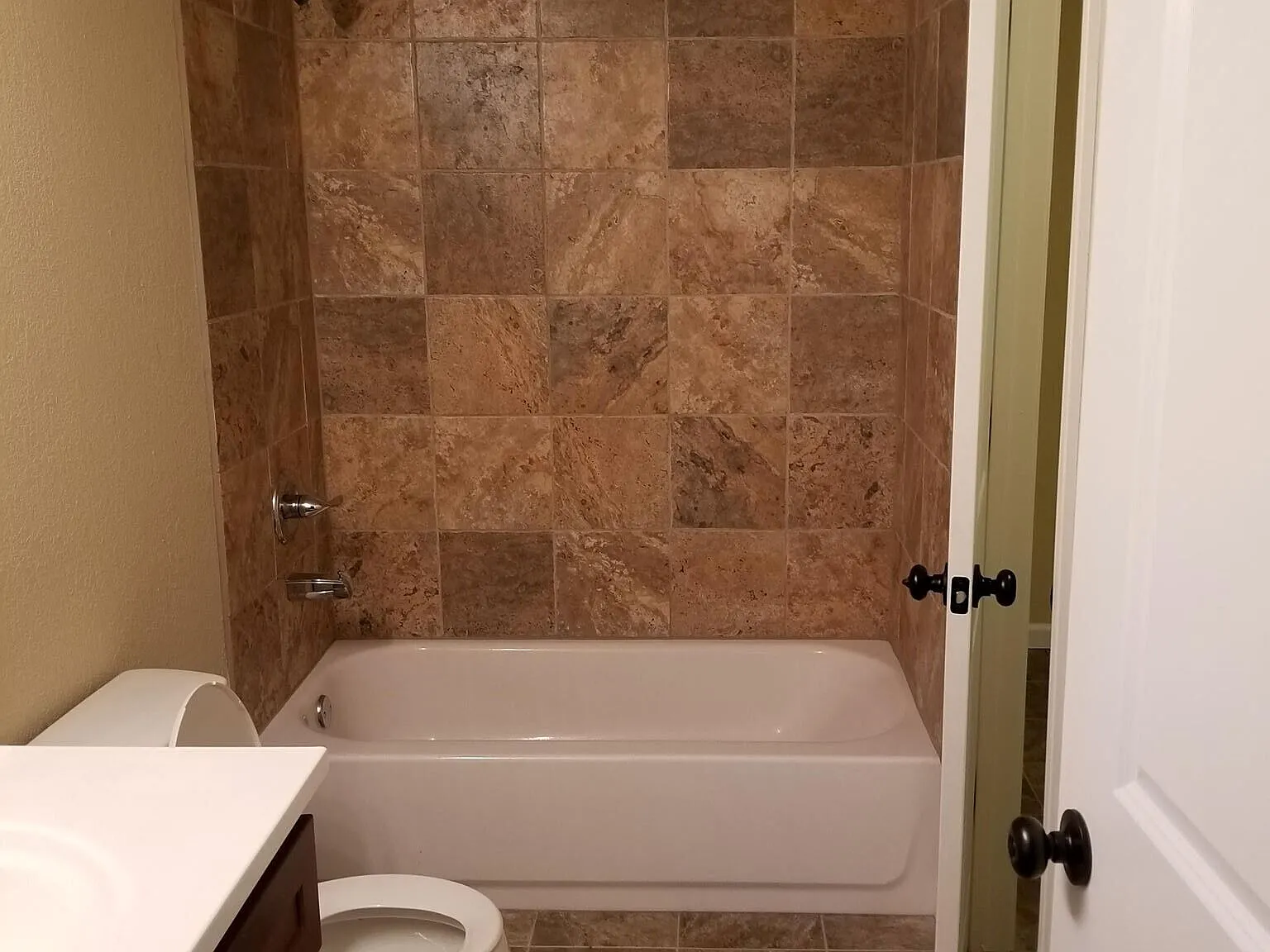 2 bed, 1.0 bath, 1000 sqft, $850 — Photo 4