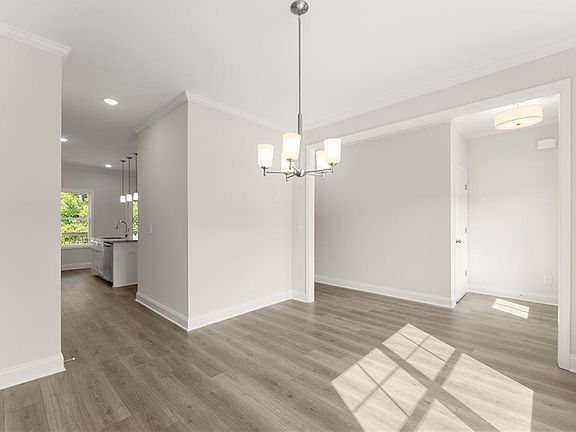 4th image of 442 Brookstone Trl