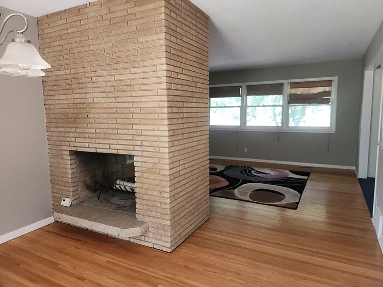2501 Ford Rd — Photo 8
