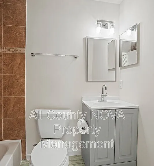 1611 Carriage House Ter #1611 — Photo 22