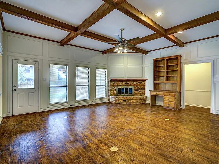 6612 Crestland Ave — Photo 2