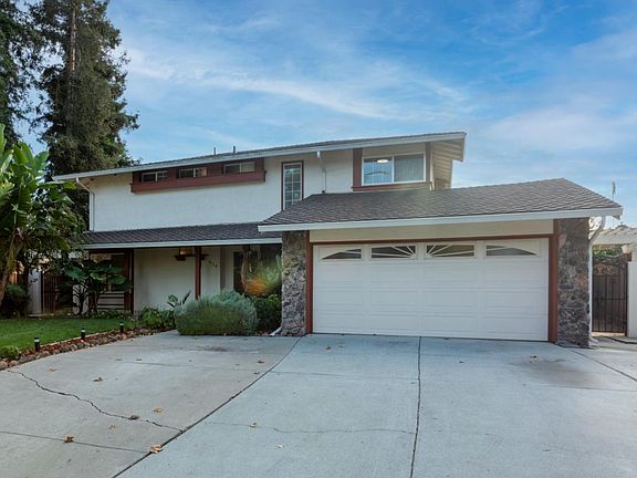 2nd image of 624 Branham Ln