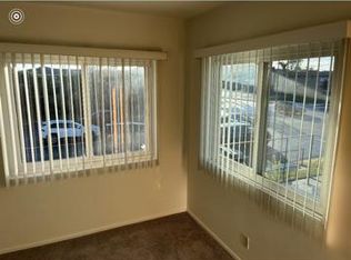 6105 Woodruff Ave #F, Lakewood, CA 90713