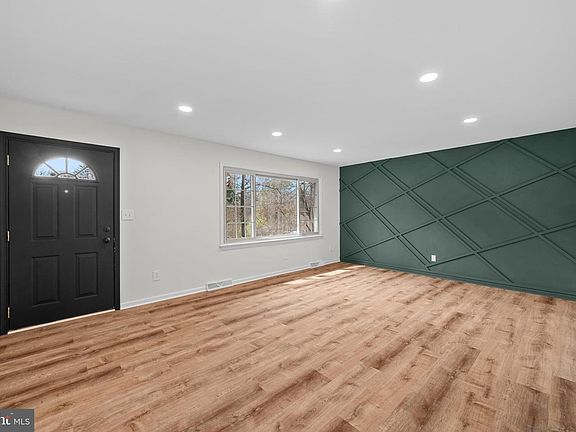 4th image of 96 Sandy Ridge Rd