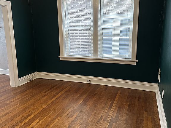 3rd image of 1120 Louisville Ave #1N