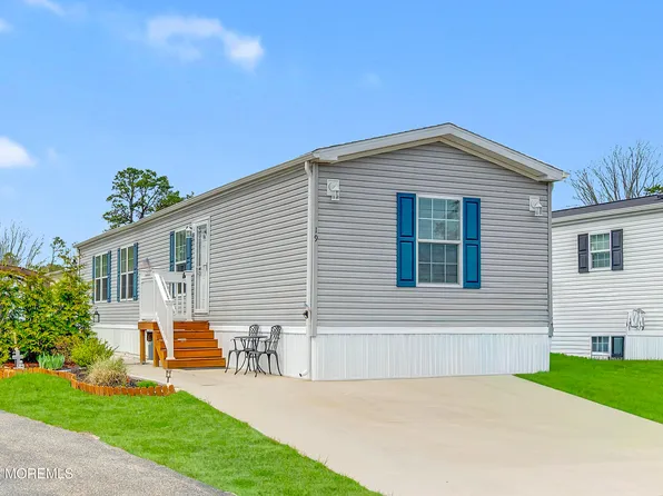 19 Otter Place, Whiting, NJ 08759