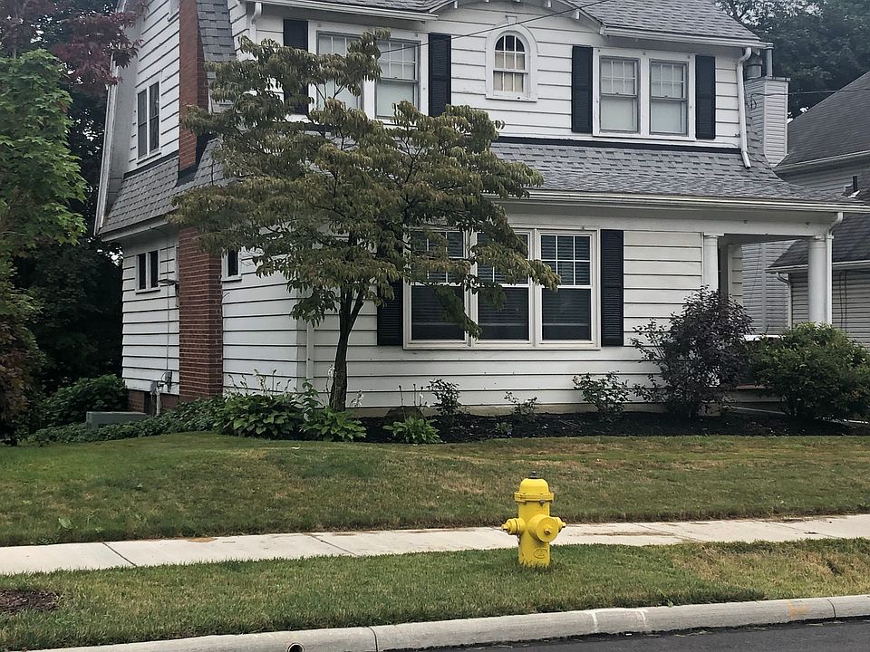 1st image of 567 Aqueduct St