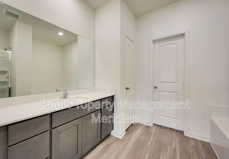 8408 Buck Mountain Pass — Photo 12