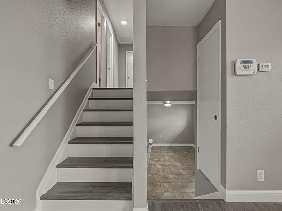 5th image of 3260 Heights Dr