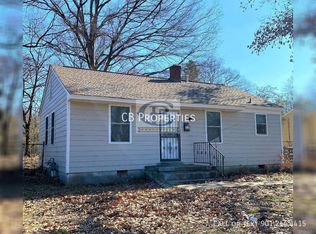 910 Waring Rd, Memphis, TN 38122