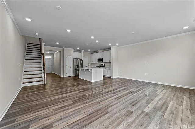 421 Hazy Hills Ln — Photo 6