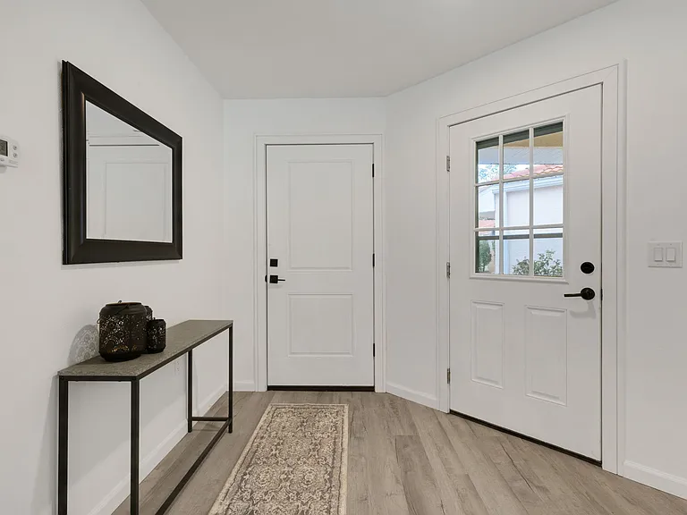 606 Marcus St #26 — Photo 2