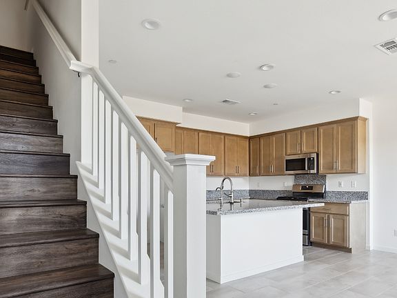 5th image of 39311 Corvina Ln